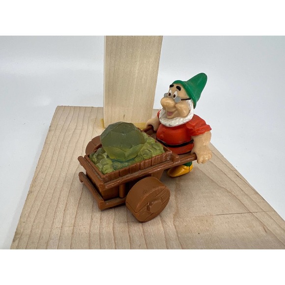 Snow White 1992 Doc Mine Cart 2.25" Tall McDonald's Action Figure Disney - Picture 1 of 2